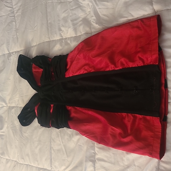 Red and Black Dress - Picture 4 of 6